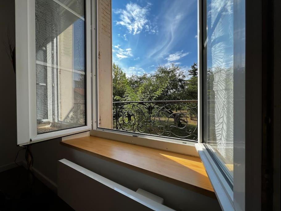 Grand F2 Proche Du Centre Ville. Châlons-en-Champagne Εξωτερικό φωτογραφία